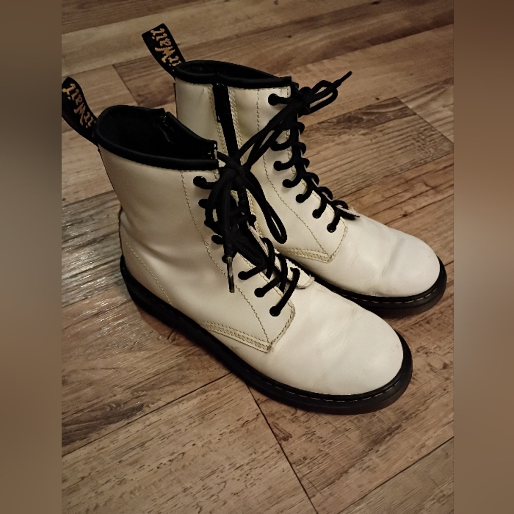 Dr. Martens White Leather Boots Size 6